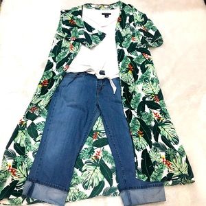 Levi’s Strauss & Co Distressed Nouveau Capri Jeans